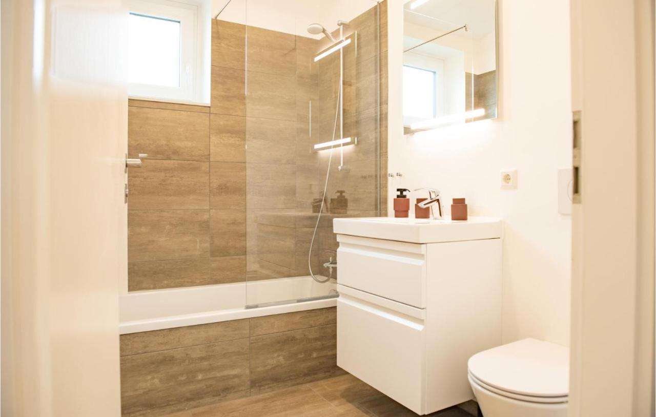 Awesome Home In Lembruch-Duemmer See With Kitchen Dış mekan fotoğraf